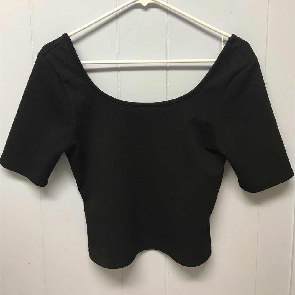 Crop Top - Picture 2 of 3